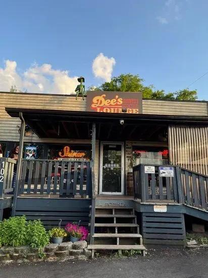 Dee's Country Cocktail Lounge