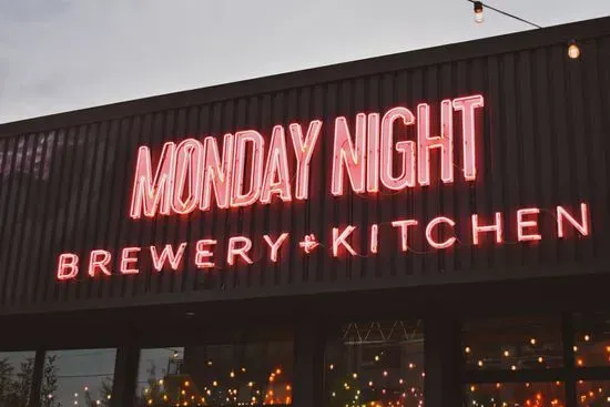 Monday Night Brewing - Social Club