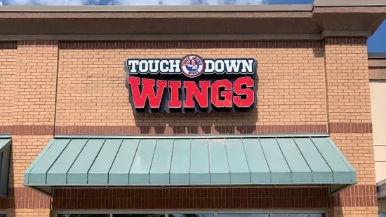 Touchdown Wings at Lithonia