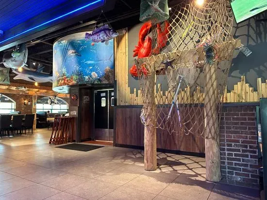 Hook & Reel Cajun Seafood & Bar