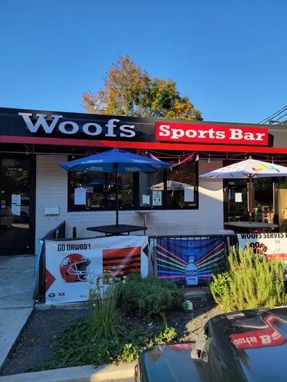 Woofs Sports Bar