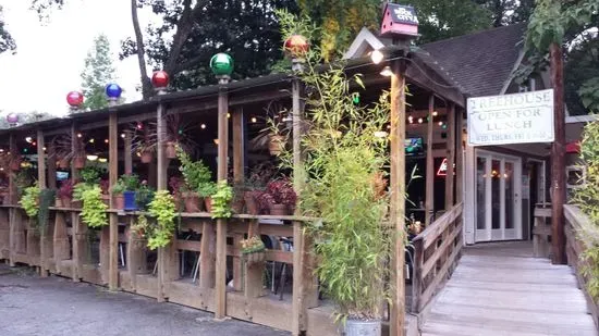 Treehouse Restaurant and Pub