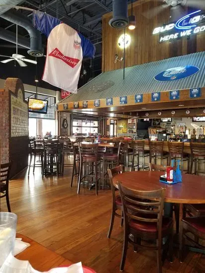 Wild Wing Cafe