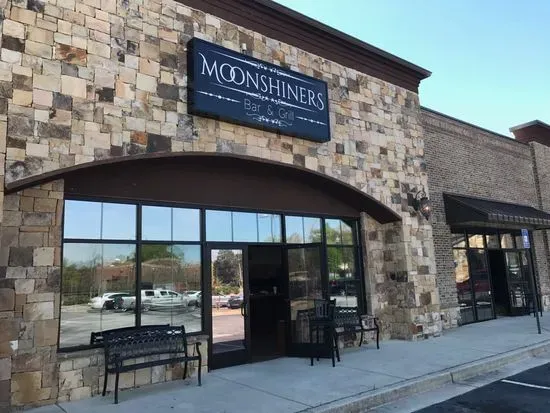 Moonshiners Bar & Grill