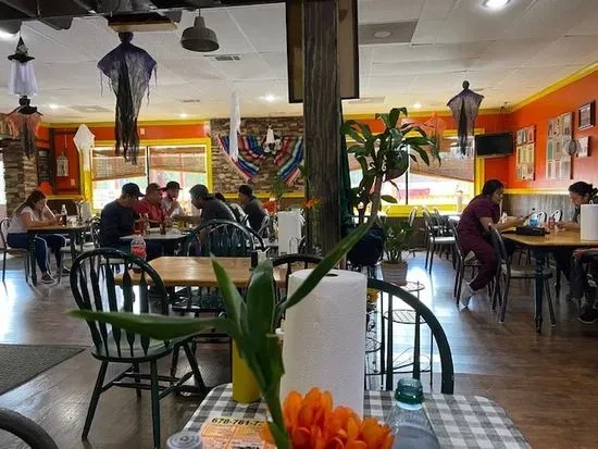 Elaina's Mexican Restaurante Y Cafeteria