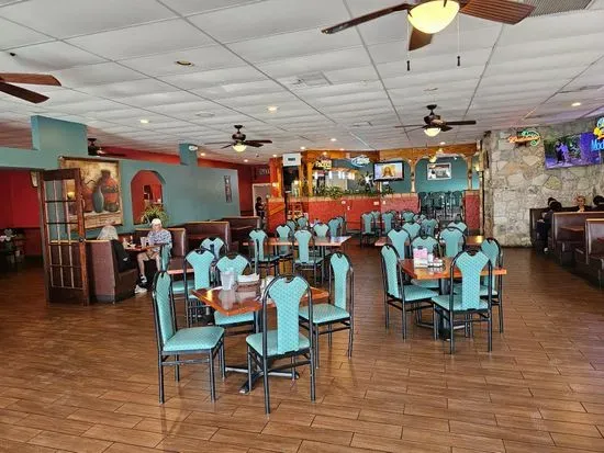 Los Reyes Mexican Grill