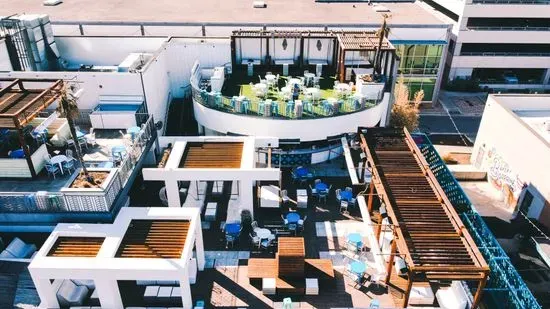 77° Rooftop Patio Bar