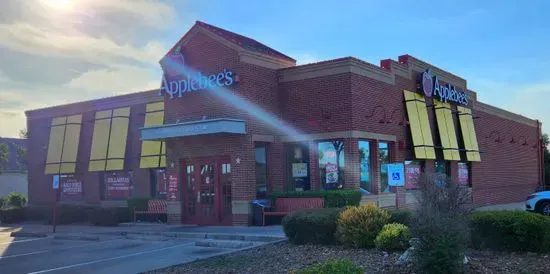 Applebee's Grill + Bar