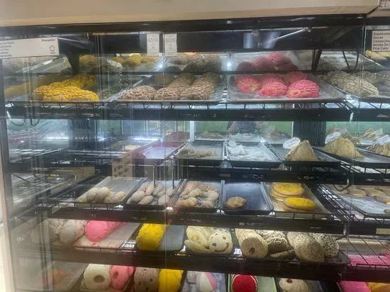 La Reyna Bakery