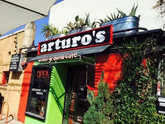 Arturo's Underground Cafe