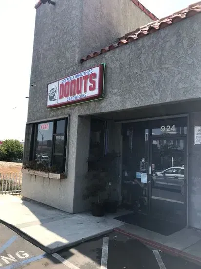 Sweet Retreat Donuts