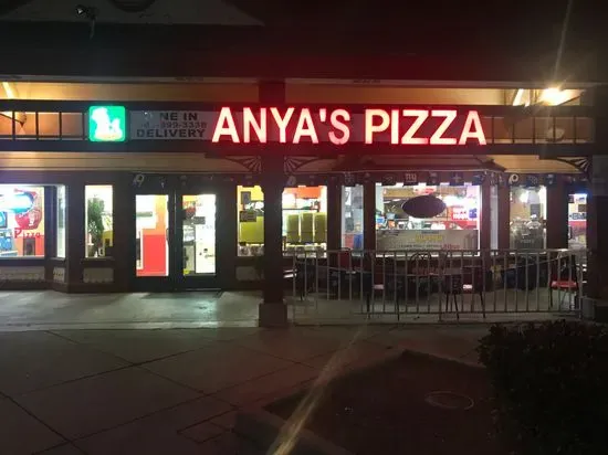 Anya's Pizza