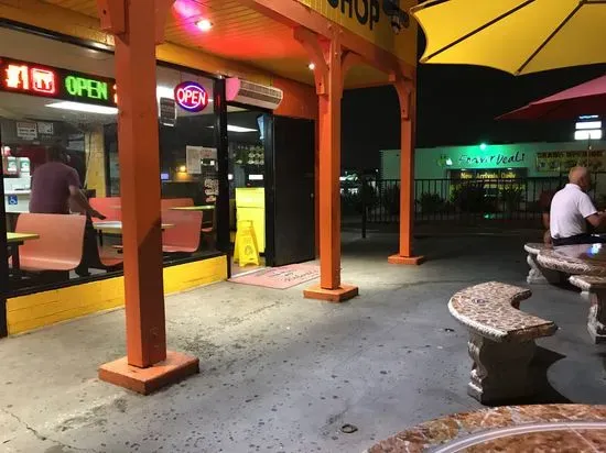 Roberto's Taco Shop