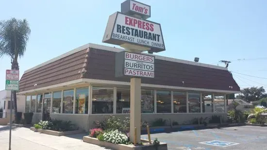 Tom's Famous Burgers 11