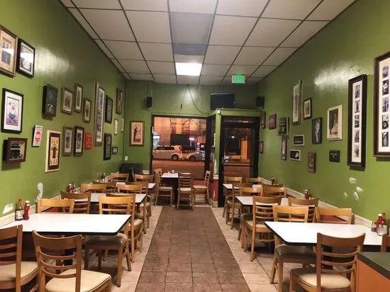 Big Mama's & Papa's Pizzeria - Pasadena