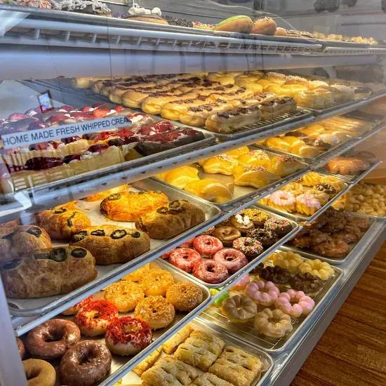 TV DONUTS /Fresh Daily /Mochi /Boba Teas