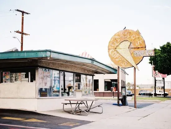 M & T Donut Shop