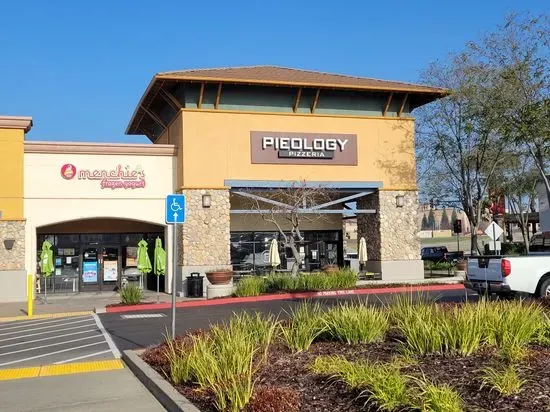 Pieology Pizzeria, Folsom