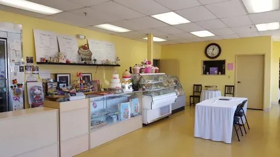 Minia's Bake Shop