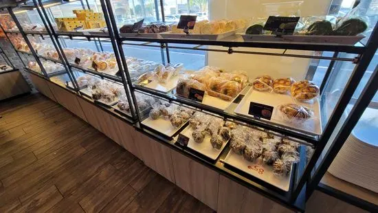 85°C Bakery Cafe - Garden Grove