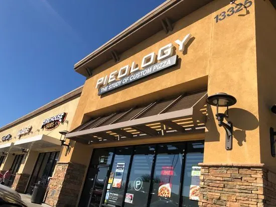 Pieology Pizzeria Main St, Hesperia, CA