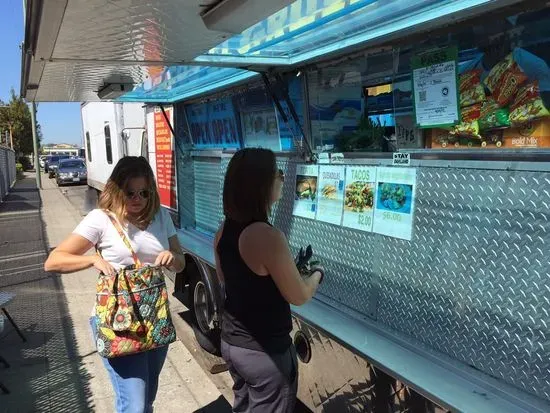 El Grullo Taco Truck