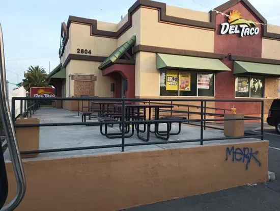 Del Taco