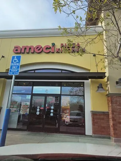 Ameci Pizza and pasta kitchen