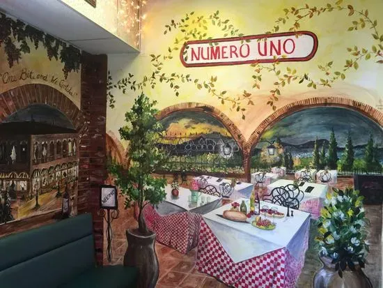 Numero Uno Pizza | Santa Clarita