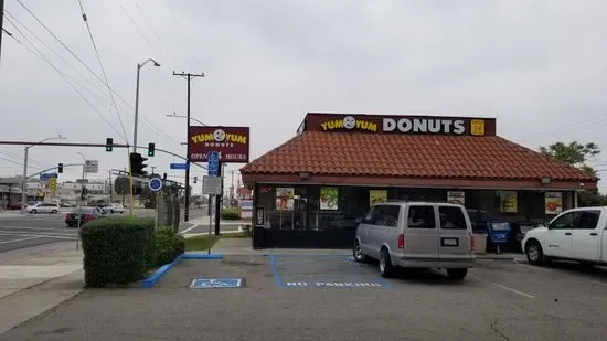 Yum Yum Donuts