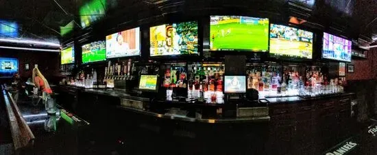 MAX'S Sports Grill