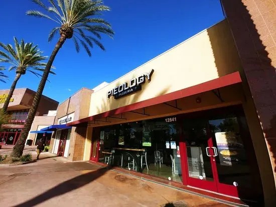 Pieology Pizzeria Cerritos Towne Center