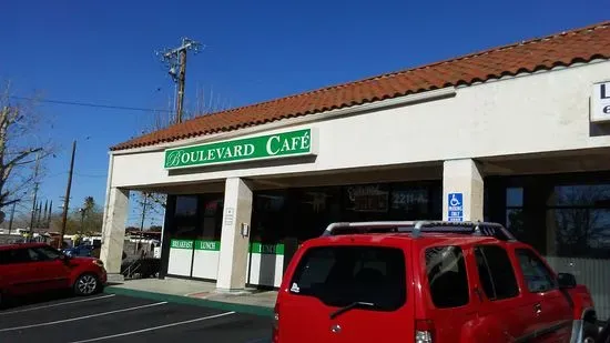 Boulevard Cafe