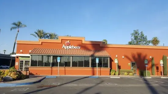 Applebee's Grill + Bar