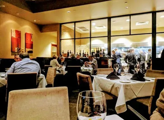 Fleming’s Prime Steakhouse & Wine Bar