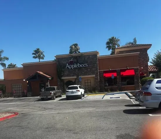 Applebee's Grill + Bar