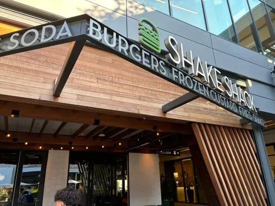 Shake Shack Hillsdale