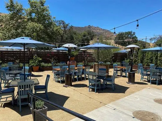 BASTA Restaurant - Agoura Hills