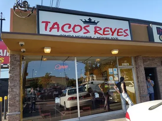 Tacos Reyes