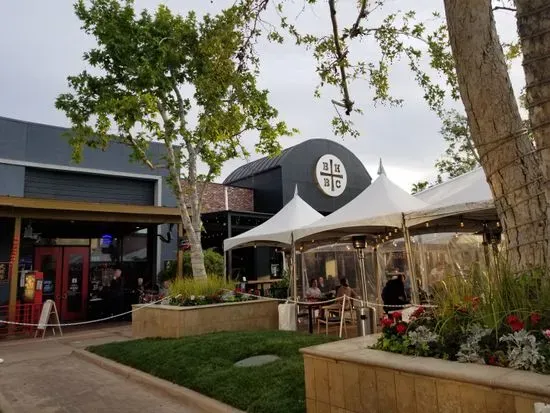 BarrelHouse Brewing Fresno - Taproom