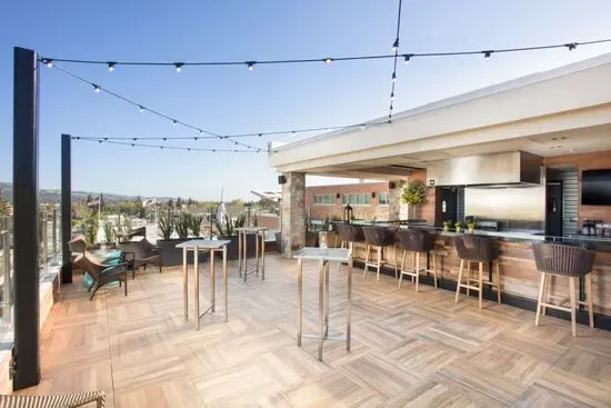 Sky & Vine Rooftop Bar