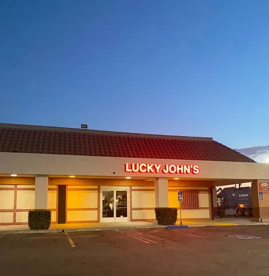 Lucky Johns Kitchen and Cocktails