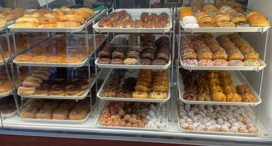 Yummy's Donuts