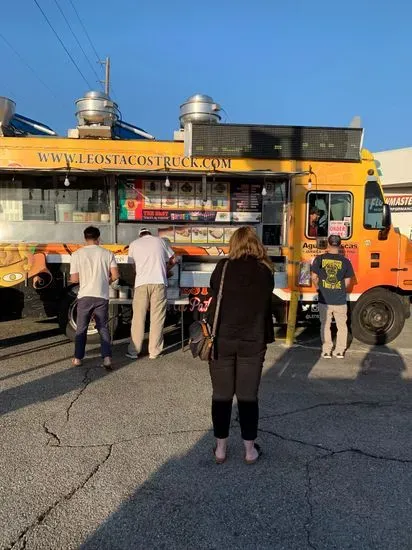 Leo's Tacos Truck