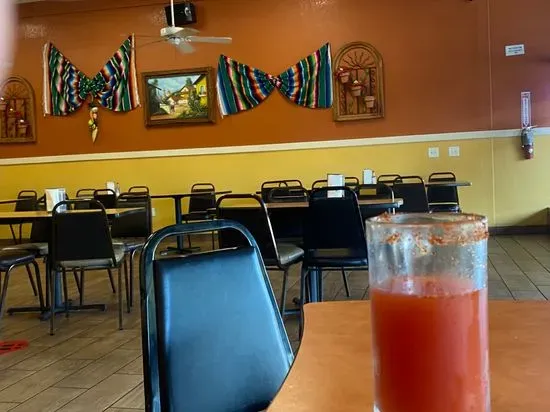 Los Caporales Taqueria