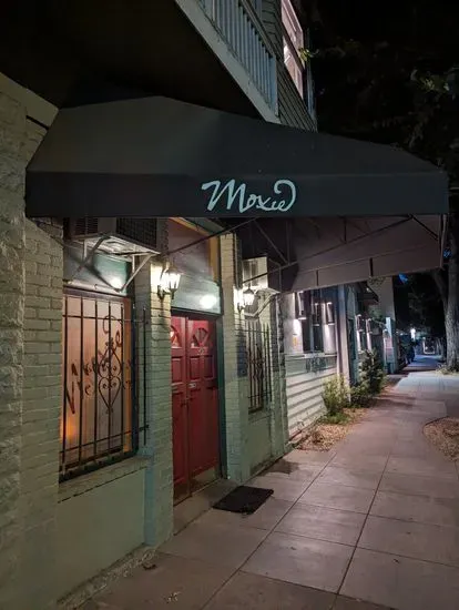 Moxie Restaurant