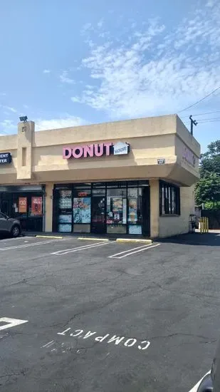 Donut House