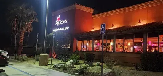 Applebee's Grill + Bar