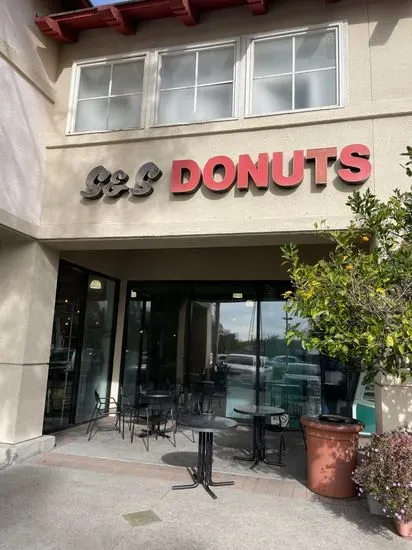 S & S Donuts & Bake Shop - Valencia