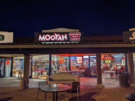 MOOYAH Burgers, Fries & Shakes